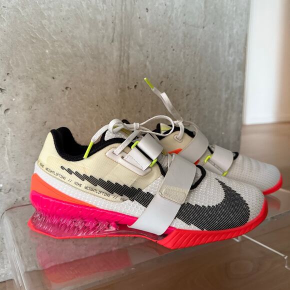 Nike Romaleos 4 SE White Black Bright Crimson SZ 7.5 - Picture 1 of 10
